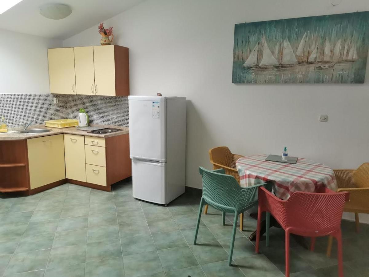 Apartments Aleksandra راب المظهر الخارجي الصورة