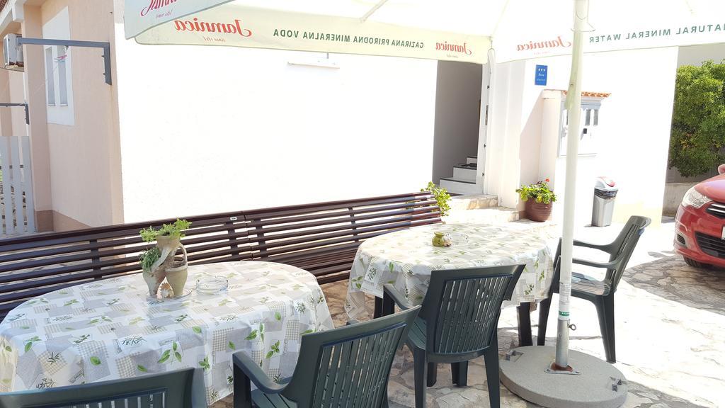 Apartments Aleksandra راب المظهر الخارجي الصورة