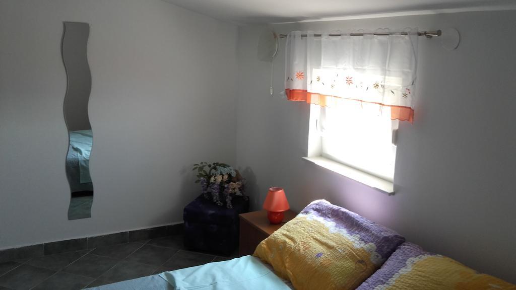 Apartments Aleksandra راب المظهر الخارجي الصورة